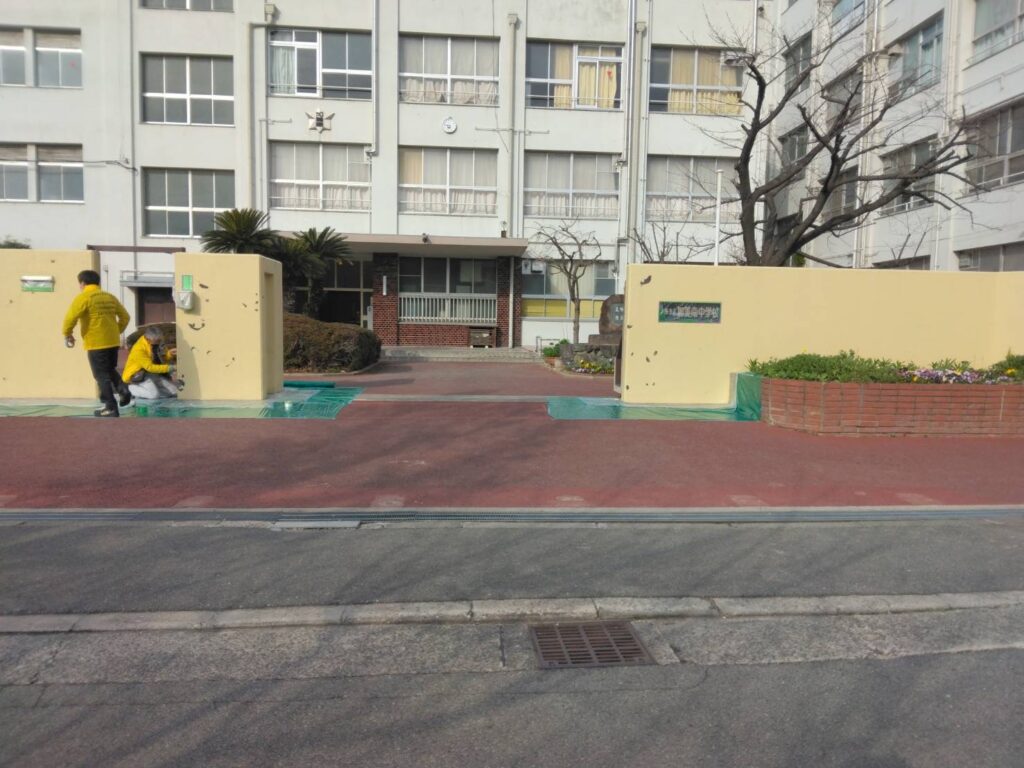 正門　塗装前