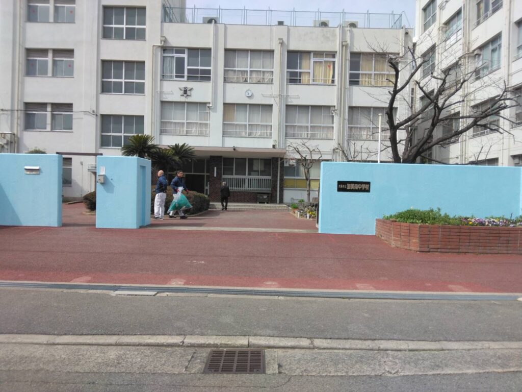 正門　塗装完了
